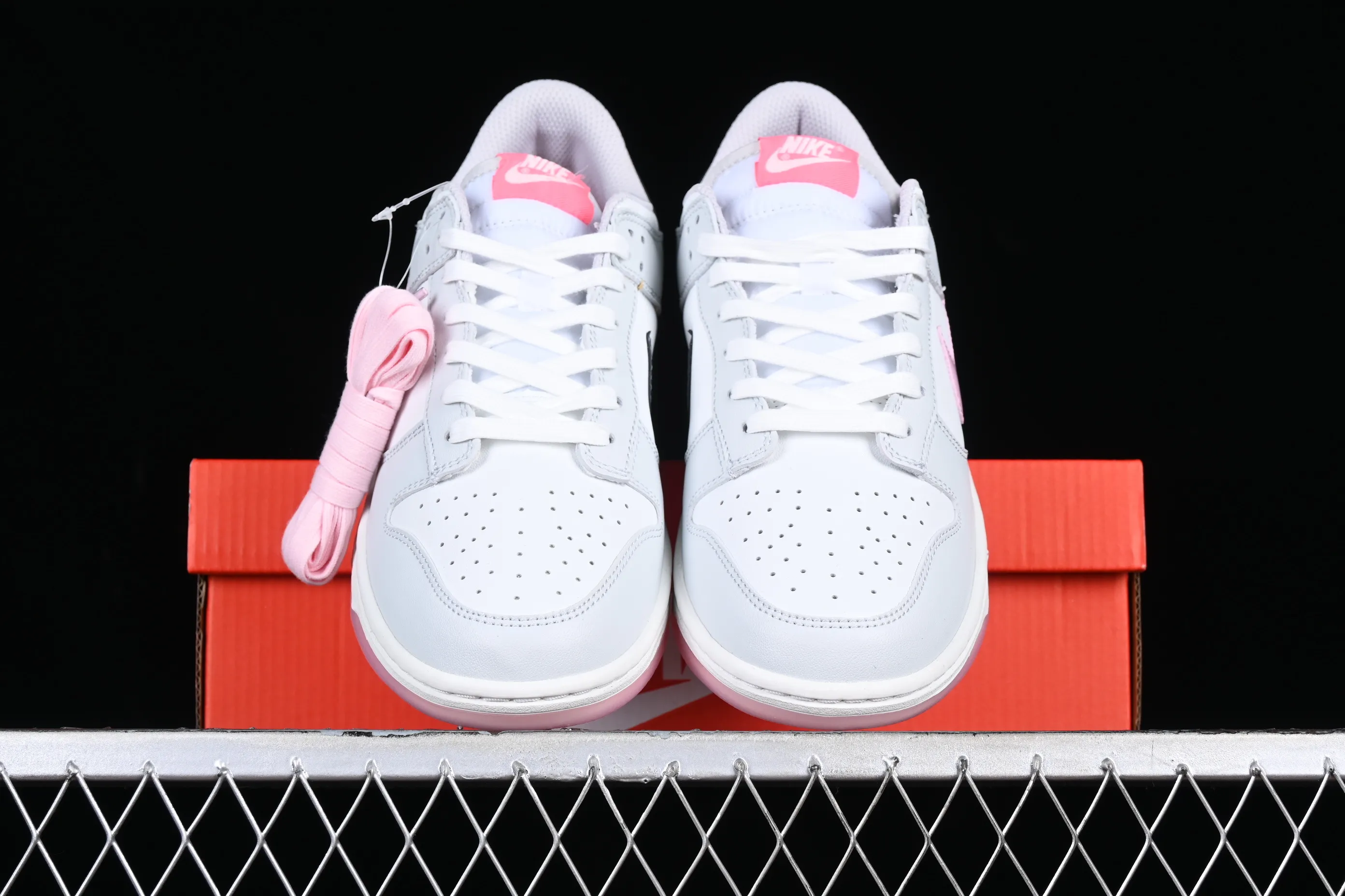 All categories Nk SB Dunk series Nk SB Dunk Low low-top sneakers Nk SB Dunk Low "520" Valentine's Day limited SB low-top sports and leisure sneakers FN3451-161